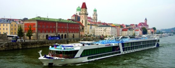 The economic impact of river tourism on ports