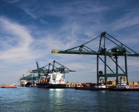 Economic impact of the port of Antwerp on the hinterland