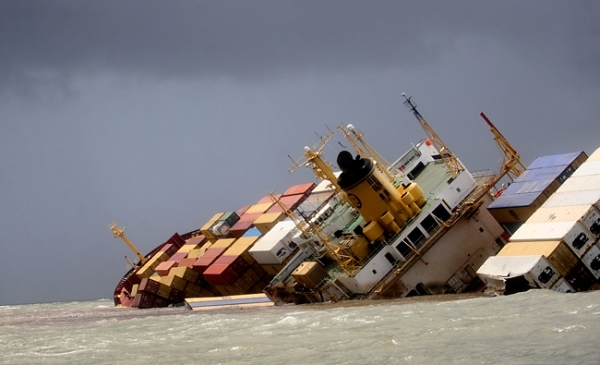 Port investments on coastal and marine disasters prevention: economic modelling and implications