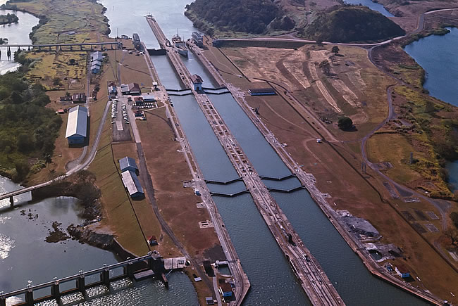The competitive position of the upgraded Panama canal