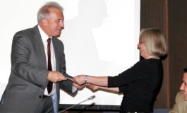 Study on "Understanding mode choice decision" wins IAME 2011 best paper prize