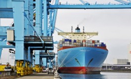 Uncertainty and volatility in shipping and ports
