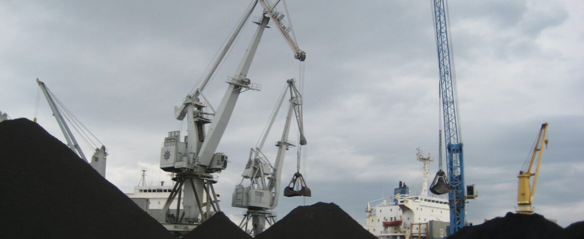 Coal handling at the port of Thessaloniki