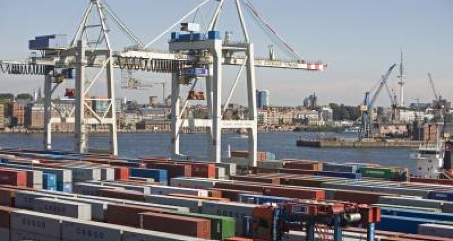 Minimum Efficient Scale vs Preferred Scale of Container Terminals