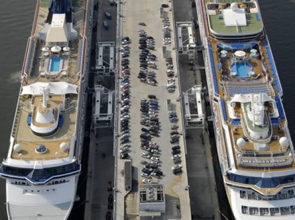 Incentives in cruise terminal concession contracts