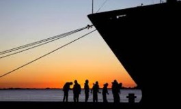Motivation tools for dock workers and seafarers