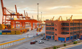 The emergence of Piraeus port in the global shipping networks