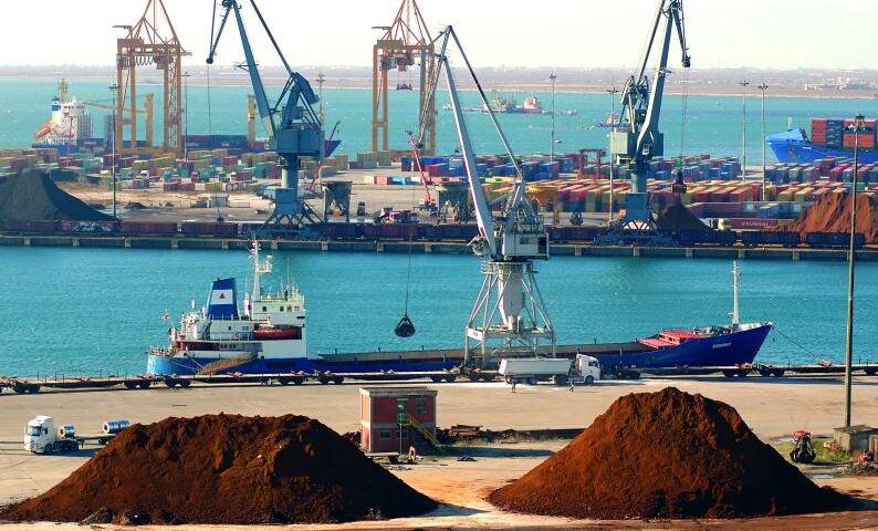 The relations between dry port characteristics and regional port-hinterland settings: findings for a global sample of dry ports