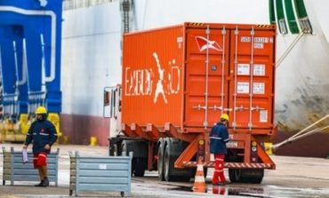 The impact of innovation on dock labour: evidence from European ports
