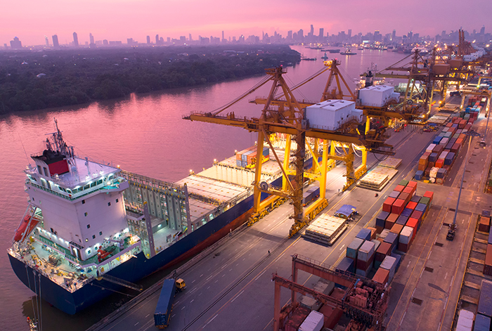 China΄s investment in African ports: spatial distribution, entry modes and investor profile