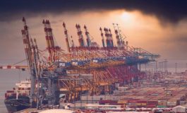 The climate change strategies of seaports: mitigation vs. adaptation