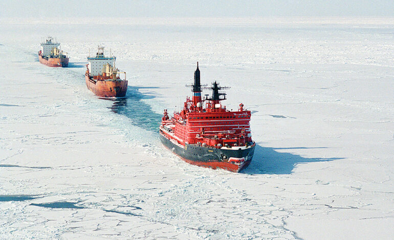 A multiperiod model for assessing the socioeconomic impacts of oil spills during Arctic shipping