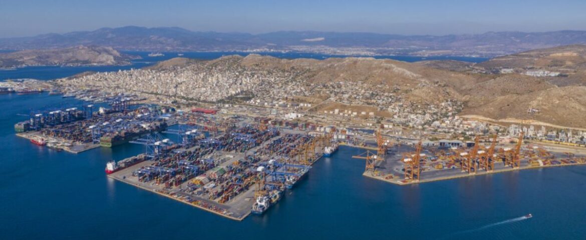 Port Connectivity; Piraeus in the global sea transport network