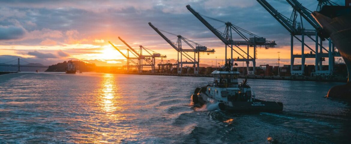 Port economics, management and policy studies (2009–2020): a bibliometric analysis