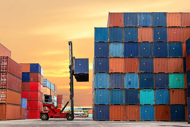 What is happening in 2024 in the container ports of the Americas?