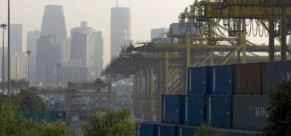 Singapore stuck between a shipping hub and a hard place