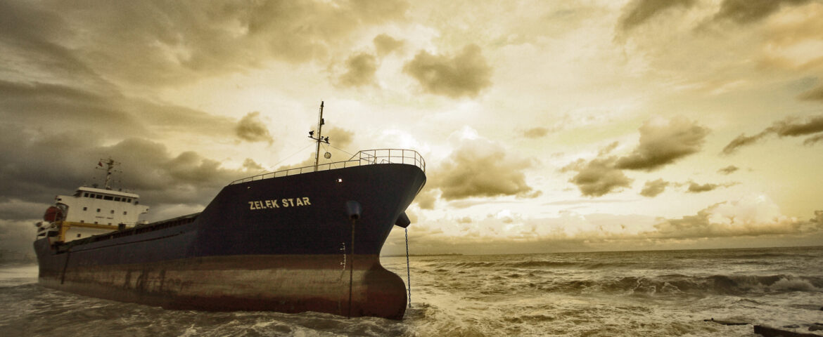 Seaports in a tense geopolitical environment: key agents or sitting ducks?