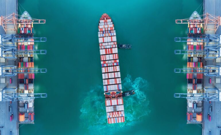 Toward green container liner shipping: joint optimization of heterogeneous fleet deployment, speed optimization, and fuel bunkering