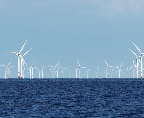 Onboard carbon capture, utilisation and storage (CCUS) supply chain optimisation: an application to vessels active in the offshore wind industry